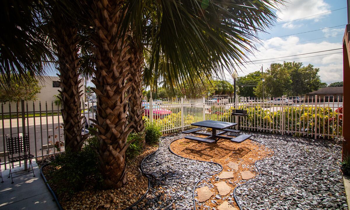 Photo of Outdoor in Central Oakland Park
