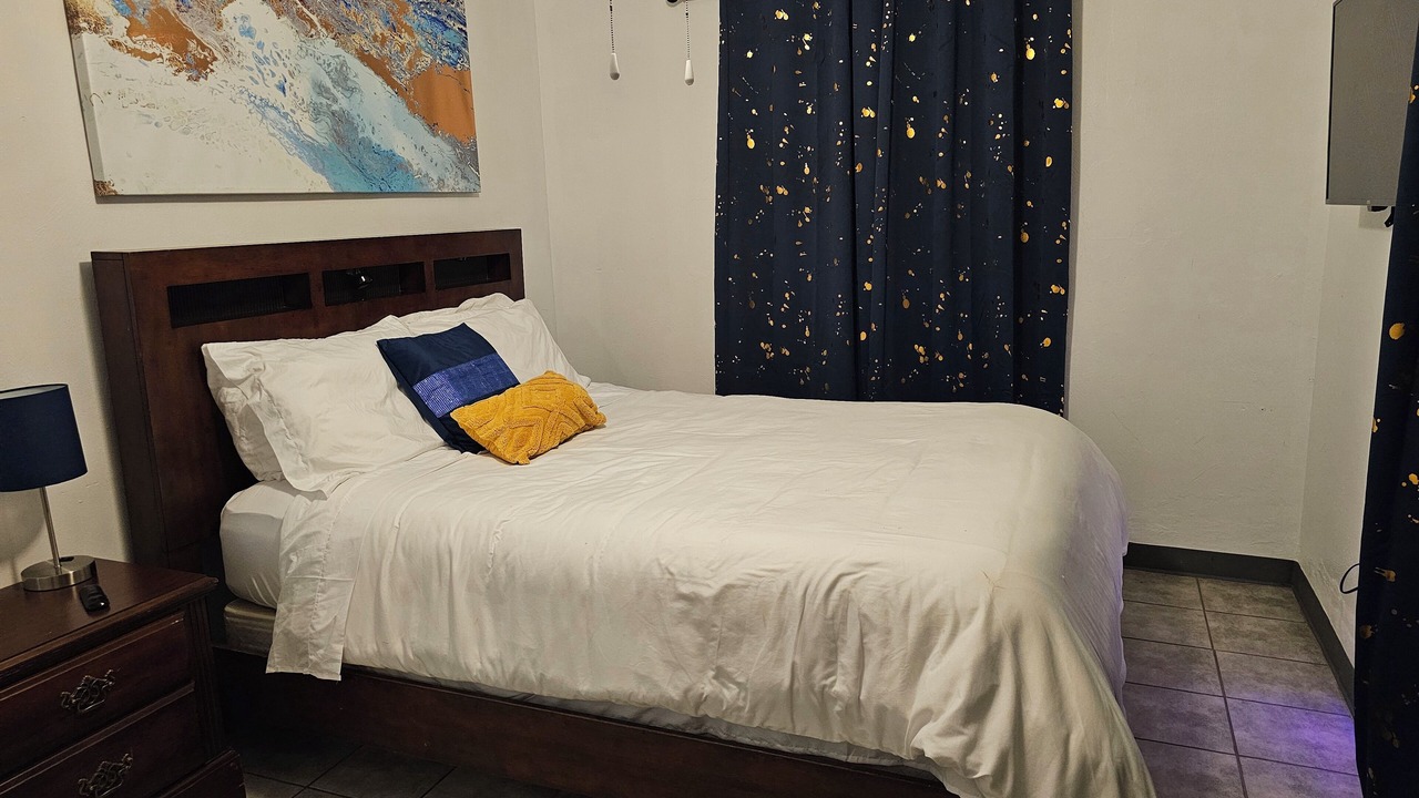 Photo of Bedroom in Inwood