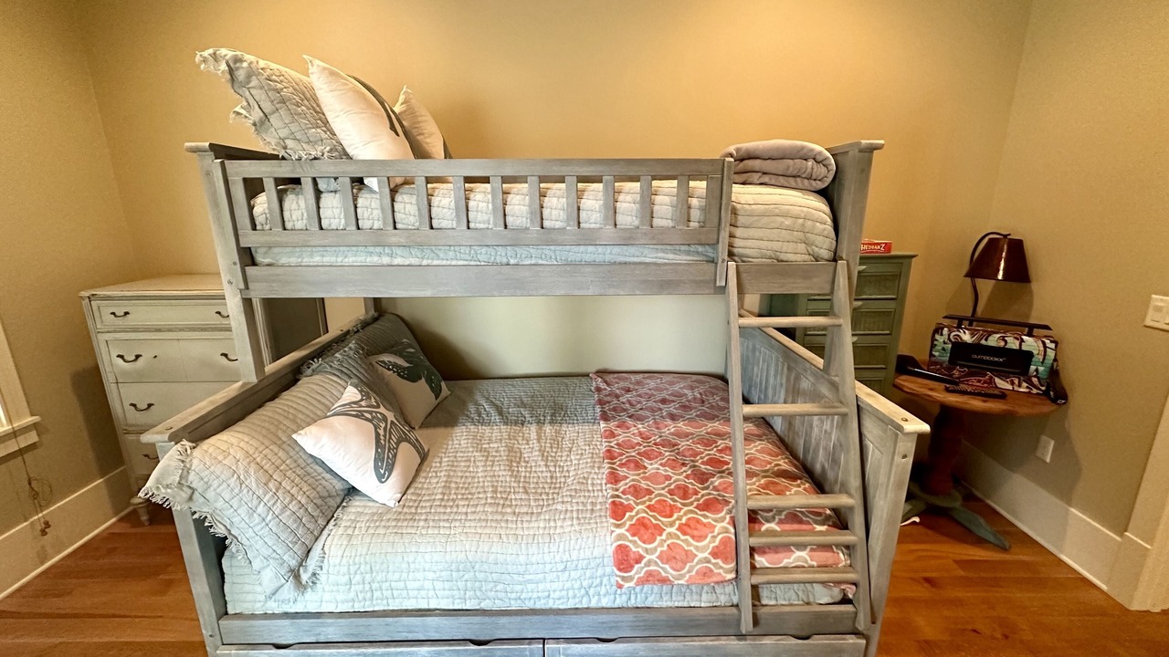 Photo of Bedroom in De Funiak Springs