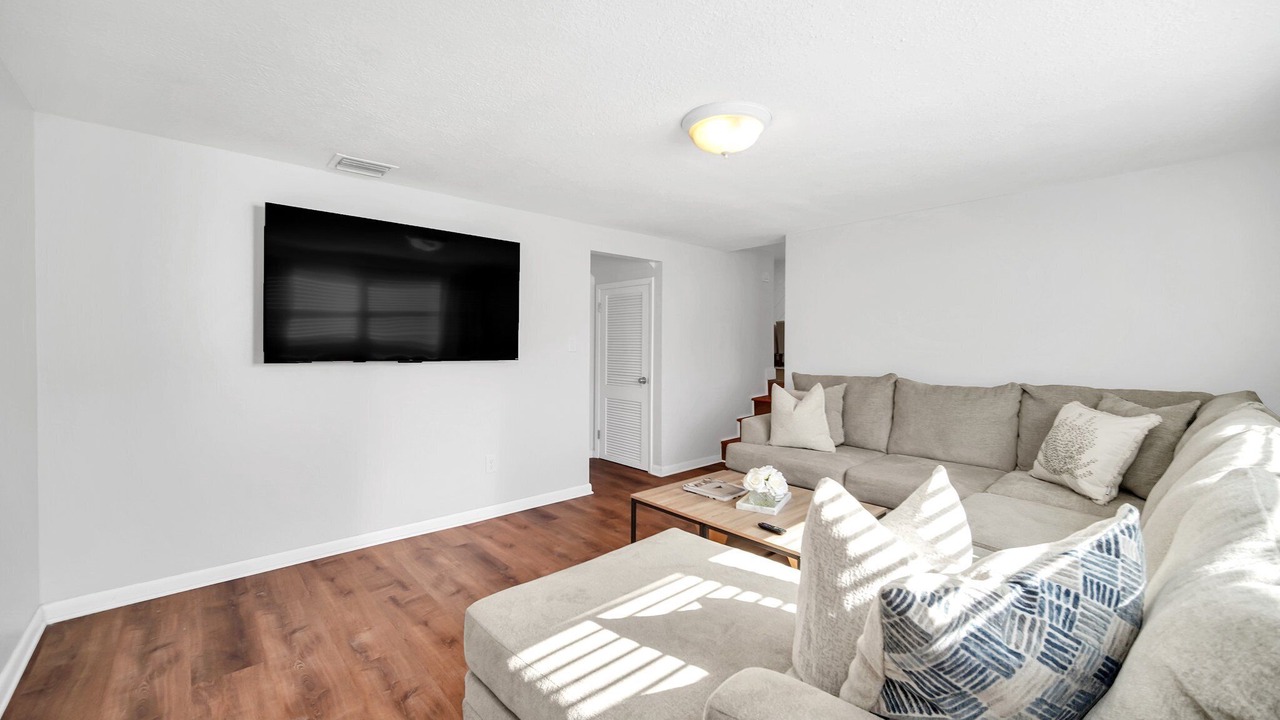 Photo of Livingroom in Bay Crest Park