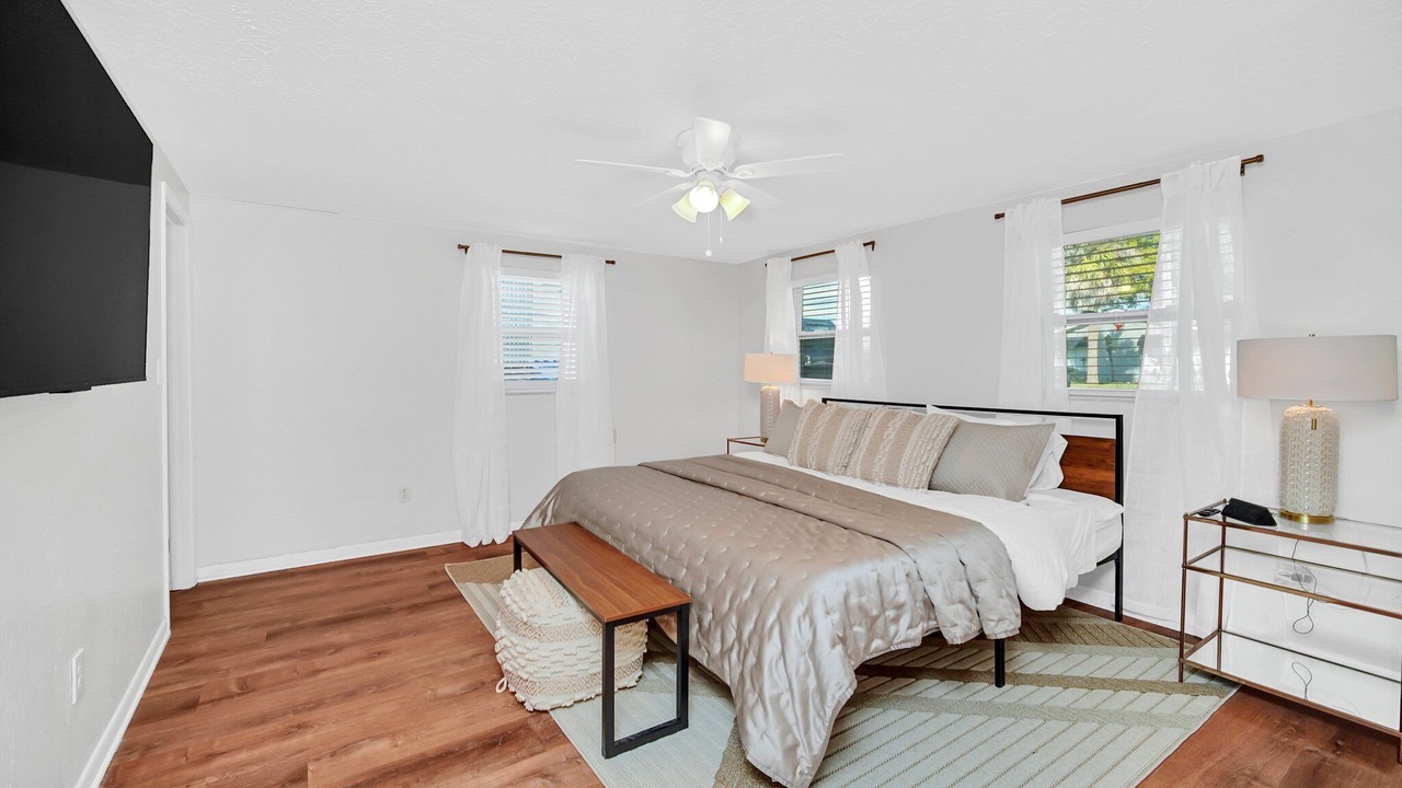 Photo of Bedroom in Bay Crest Park