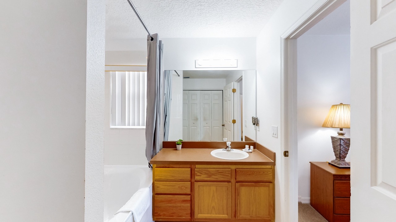 Photo of Bathroom in Lindfields