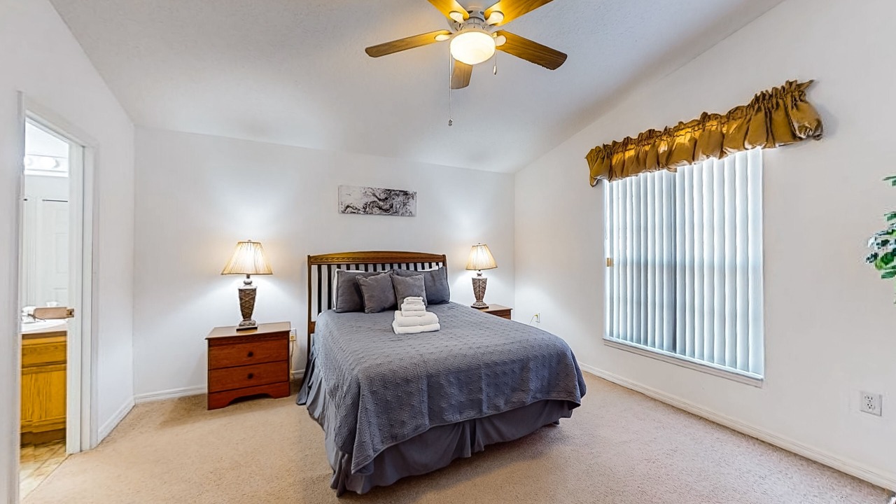 Photo of Bedroom in Lindfields