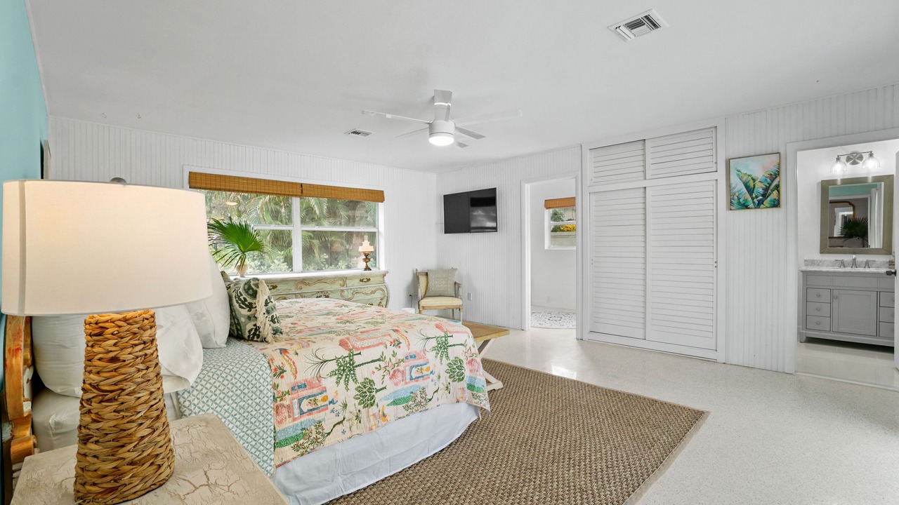 Photo of Bathroom in Lake Clarke Shores
