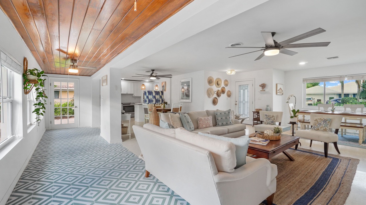 Photo of Bedroom in Lake Clarke Shores