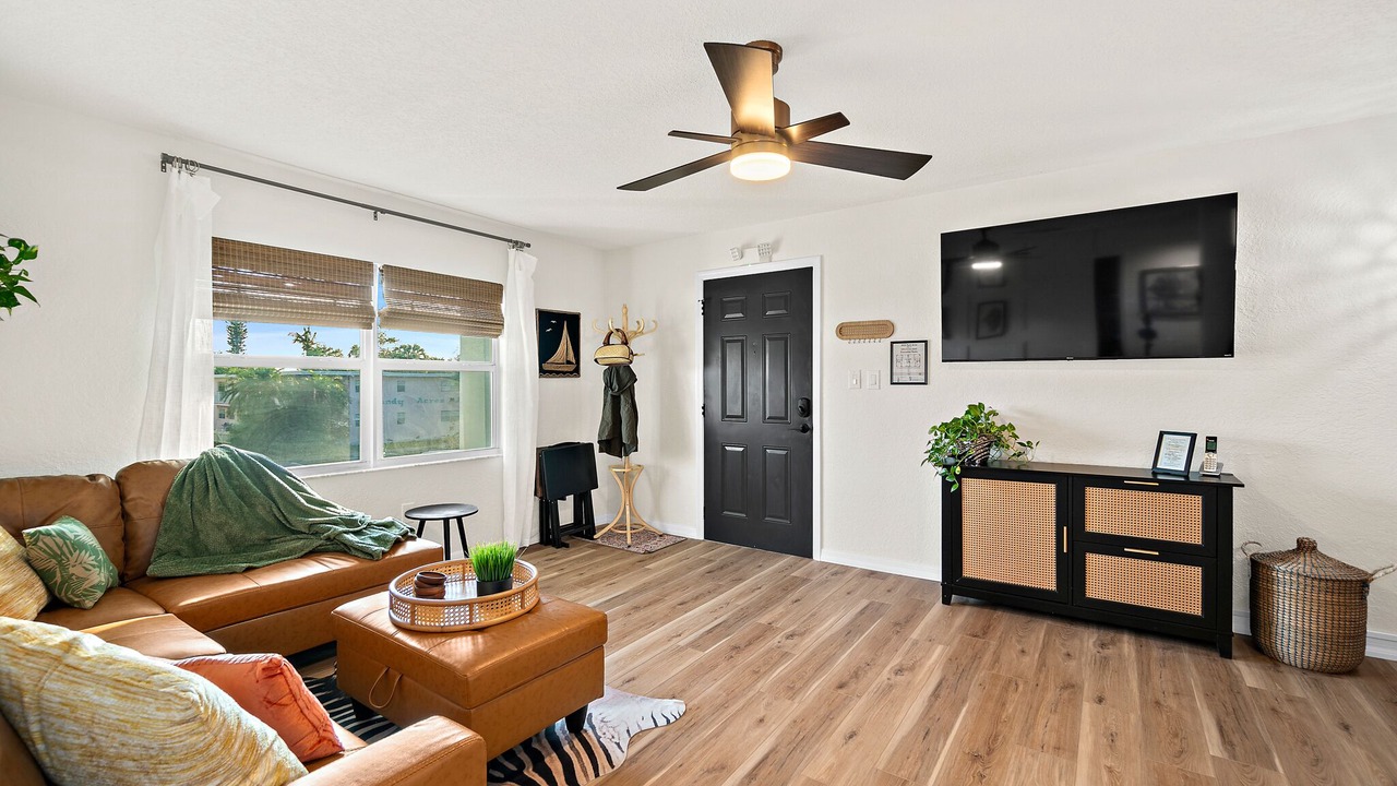 Photo of Livingroom in Indian Harbour Beach