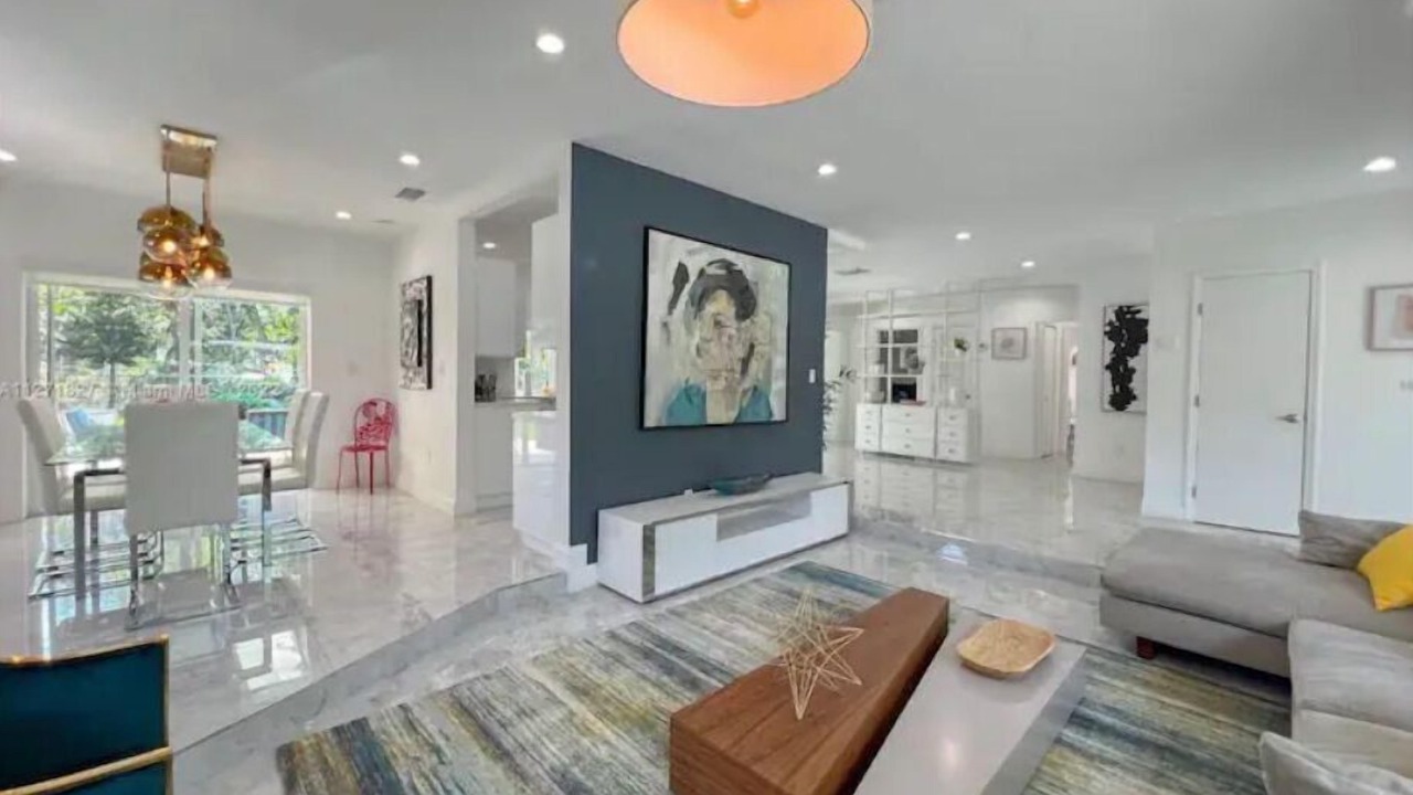 Photo of Livingroom in West Little River