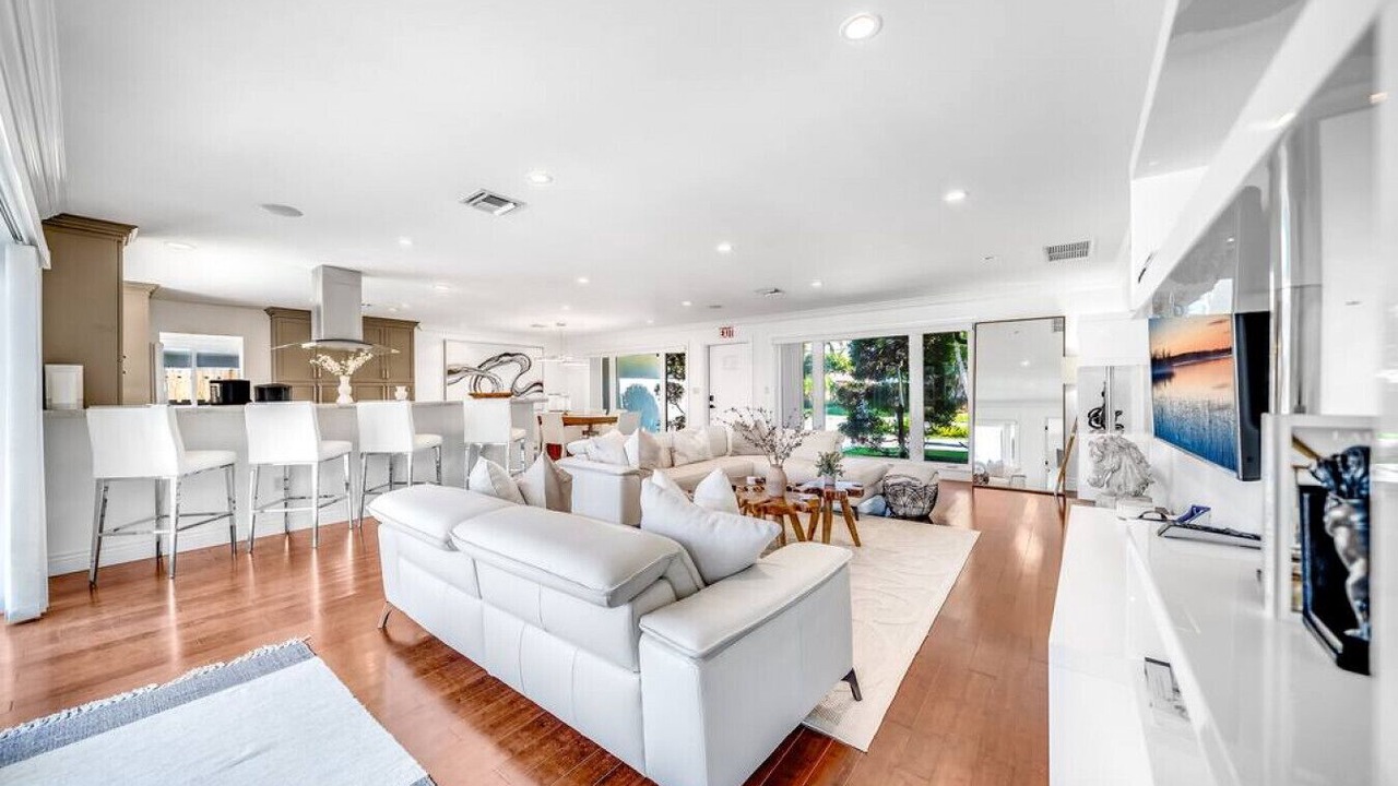 Photo of Livingroom in Garden Isles