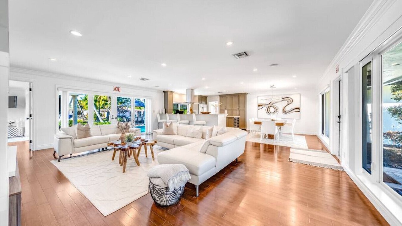 Photo of Livingroom in Garden Isles