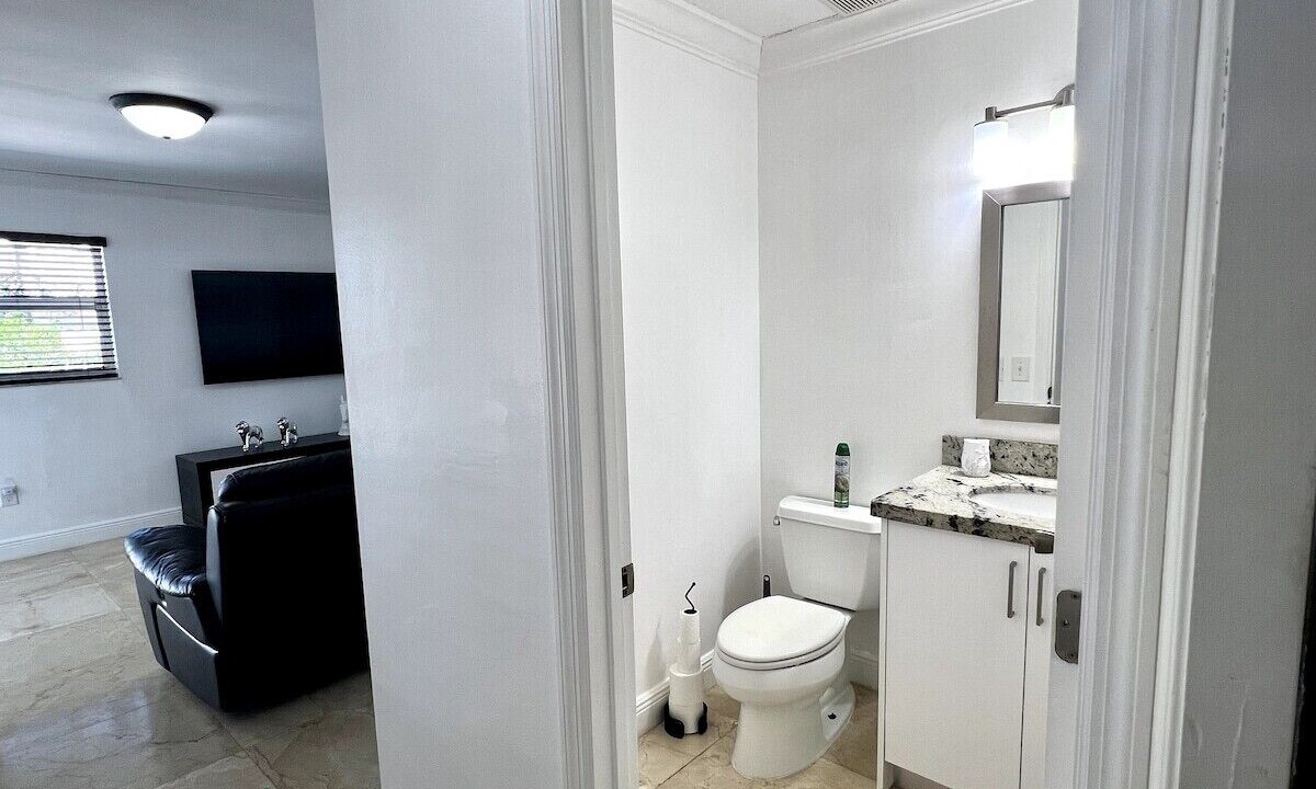 Photo of Bathroom in Tamiami