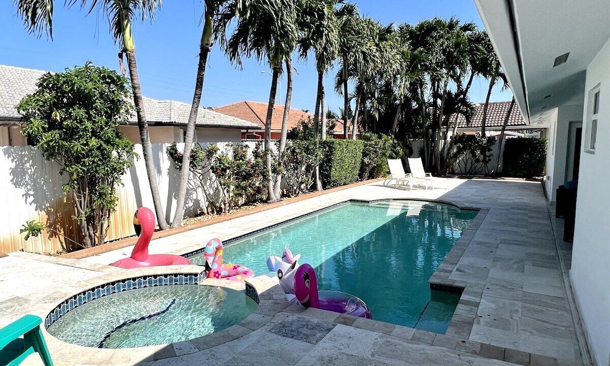 Photo of Outdoor in Tamiami