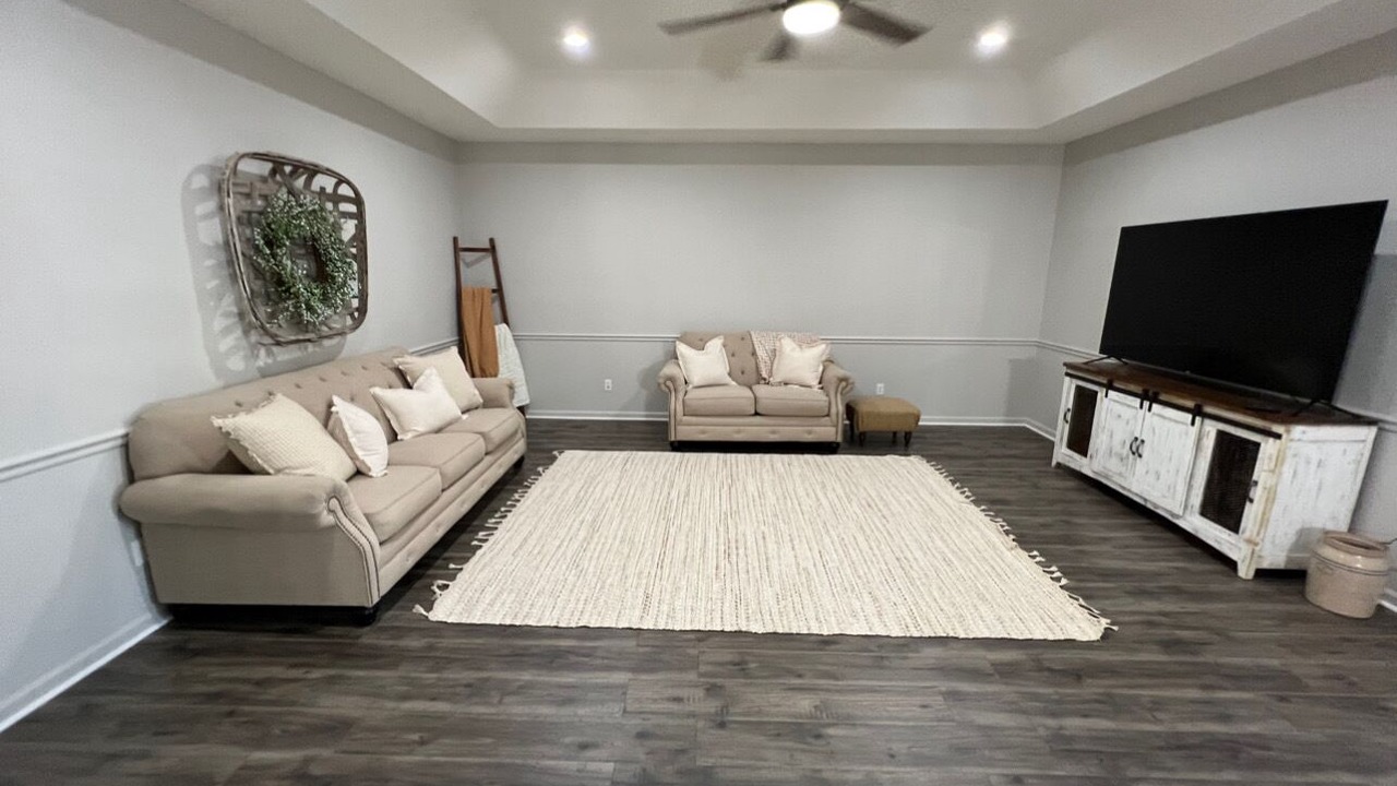 Photo of Livingroom in Enterprise