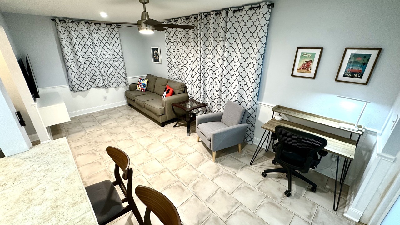 Photo of Livingroom in Cypress Gardens