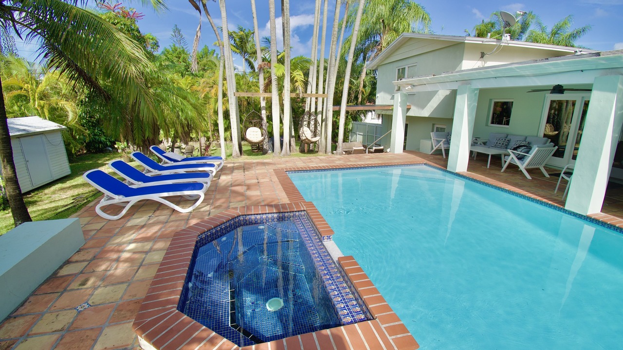 Photo of Outdoor in Pinecrest