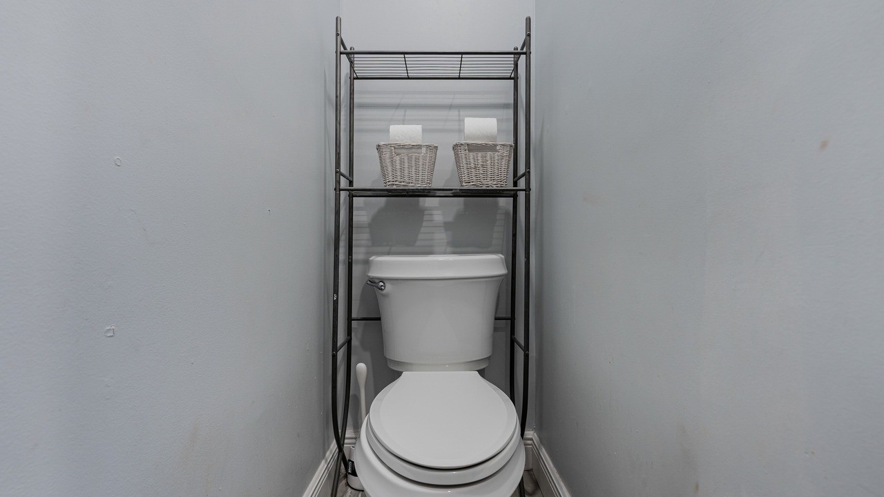 Photo of Bathroom in Pinecrest