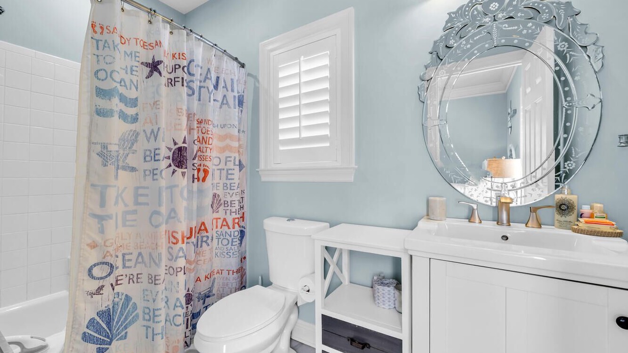 Photo of Bathroom in Crystal Shores