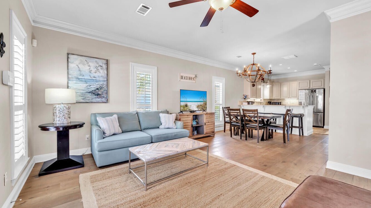 Photo of Livingroom in Crystal Shores