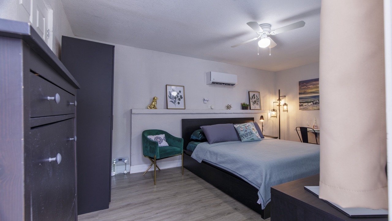 Photo of Bedroom in North Andrews Gardens