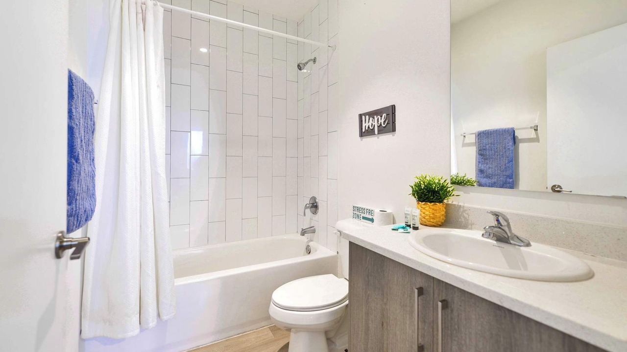 Photo of Bathroom in Golden Glades