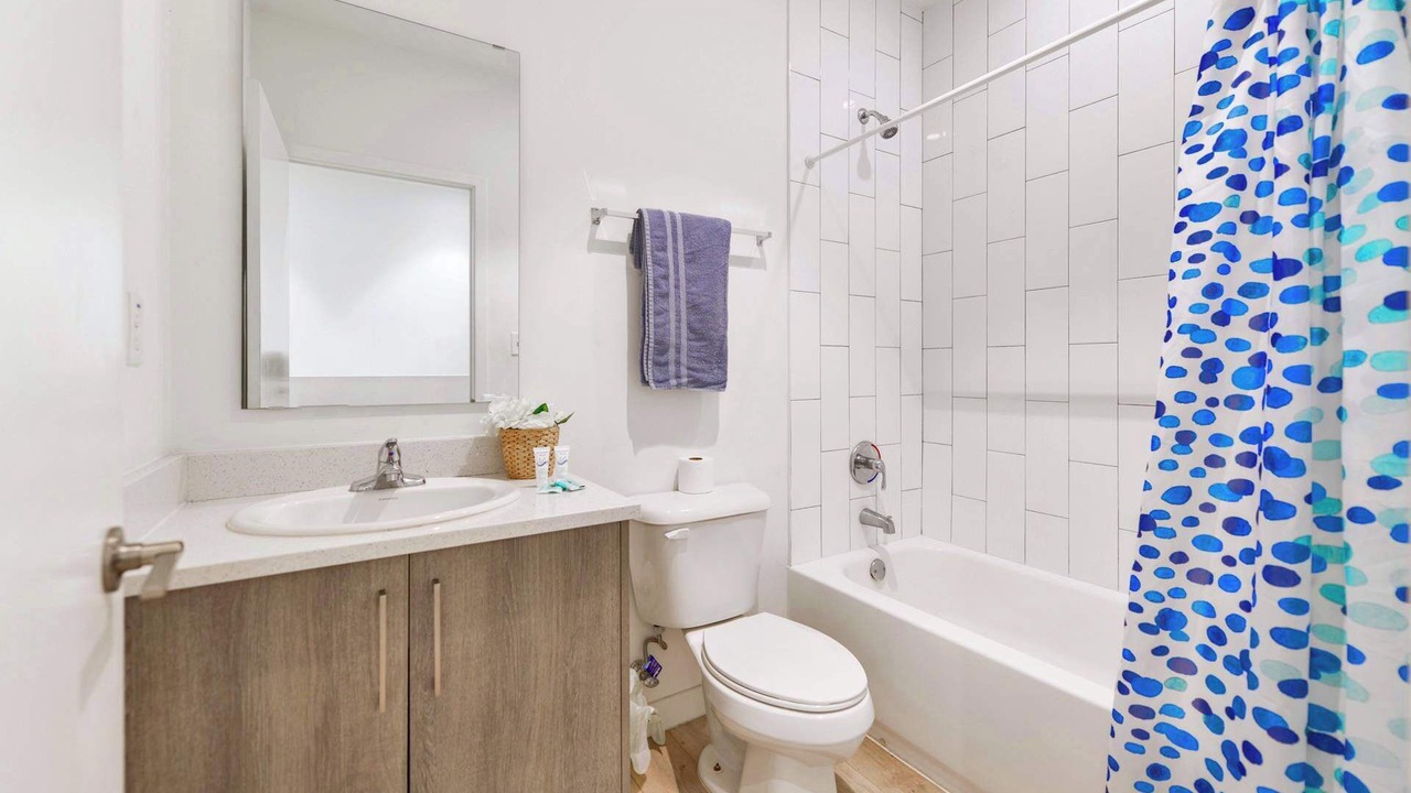 Photo of Bathroom in Golden Glades