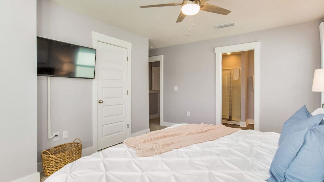 Photo of Bedroom in Pine Forest