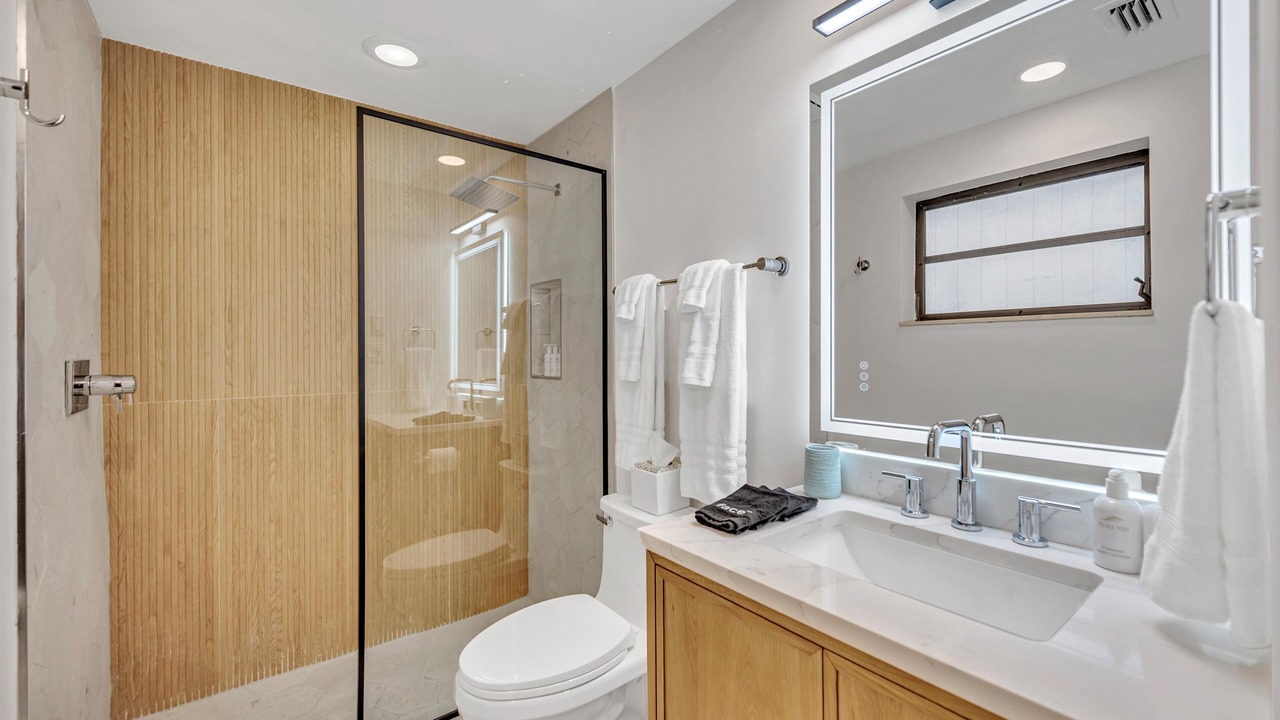 Photo of Bathroom in Coral Ridge