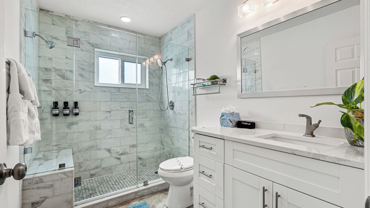 Photo of Bathroom in Tropic Palms
