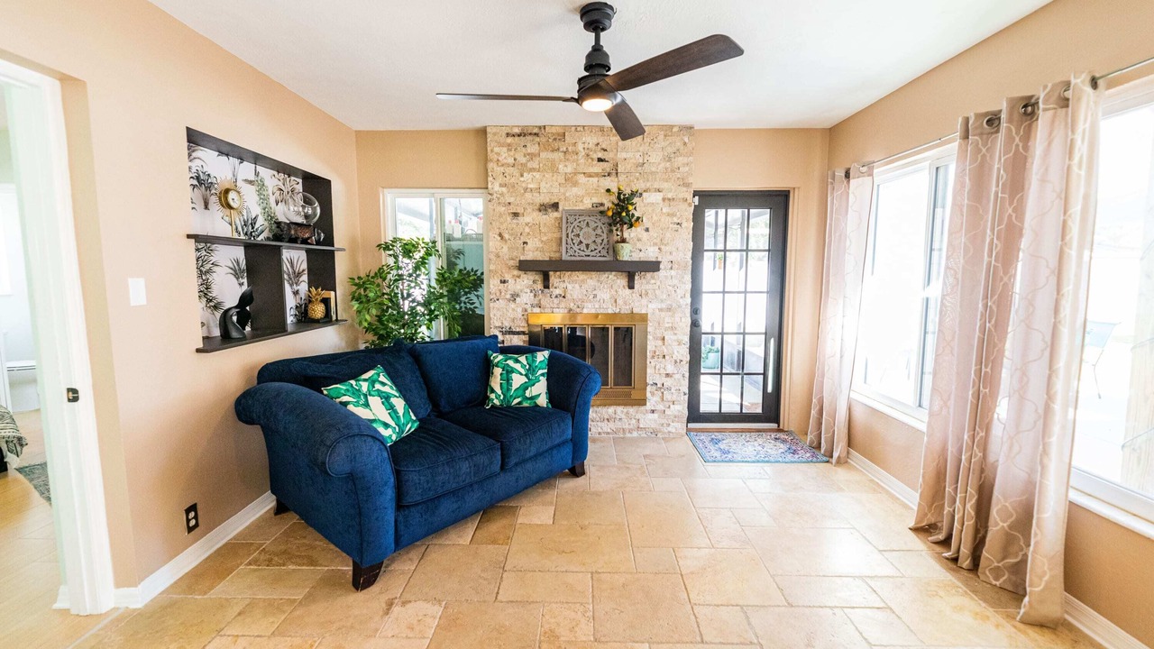 Photo of Livingroom in South Pinellas Community Council