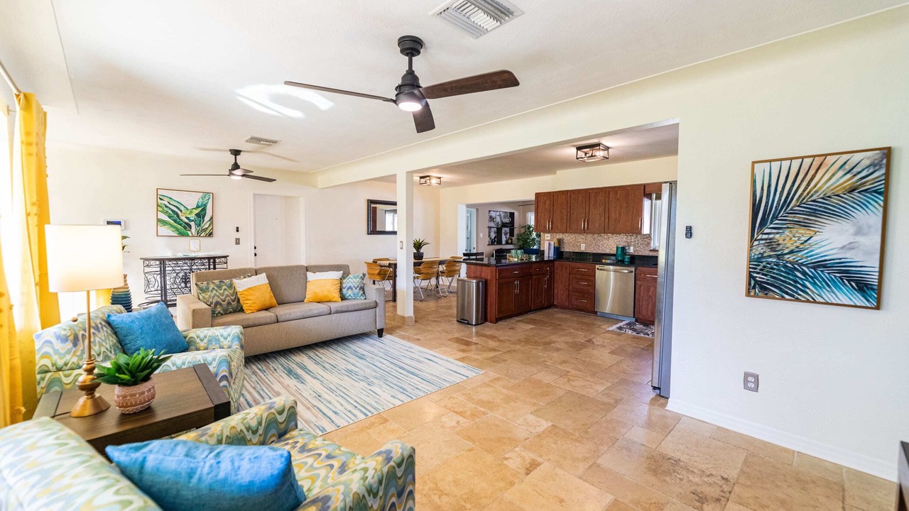 Photo of Livingroom in South Pinellas Community Council