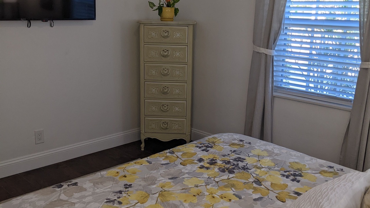 Photo of Bedroom in North Andrews Gardens
