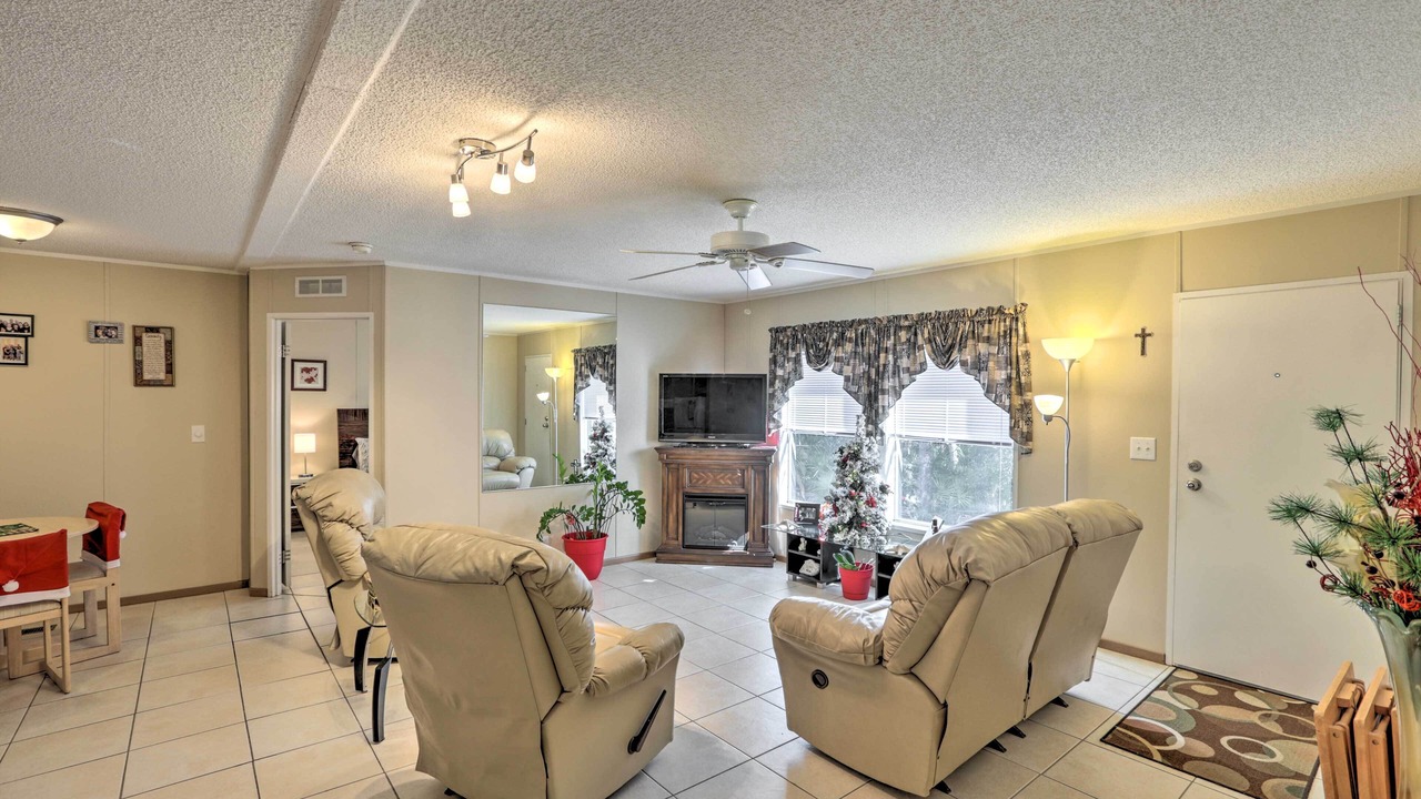 Photo of Livingroom in Salem