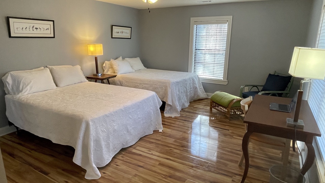 Photo of Bedroom in Eastpoint