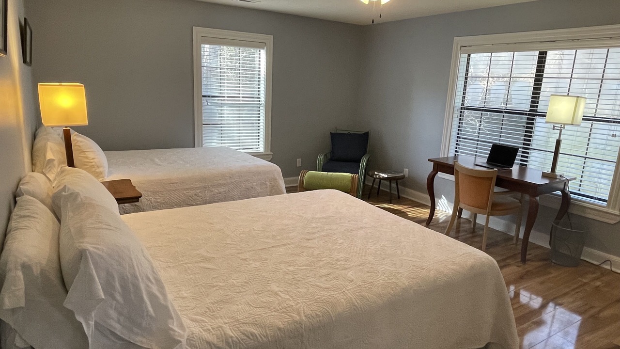 Photo of Bedroom in Eastpoint