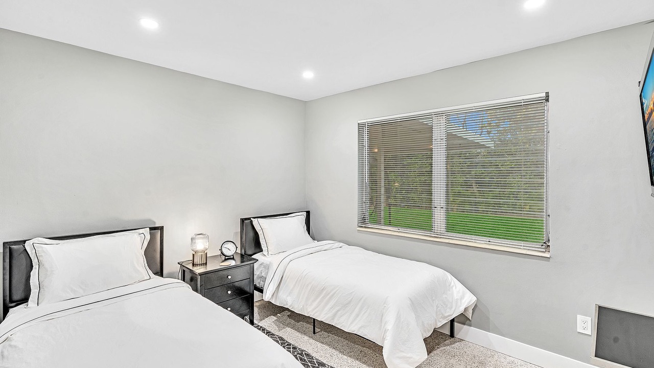 Photo of Bedroom in El Portal