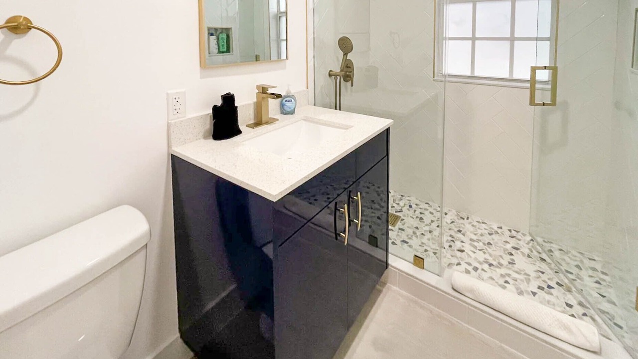 Photo of Bathroom in South Pointe