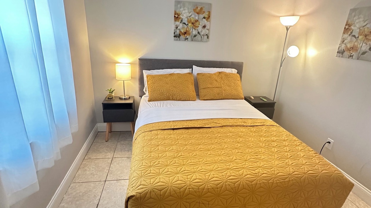 Photo of Bedroom in Lakewood Park