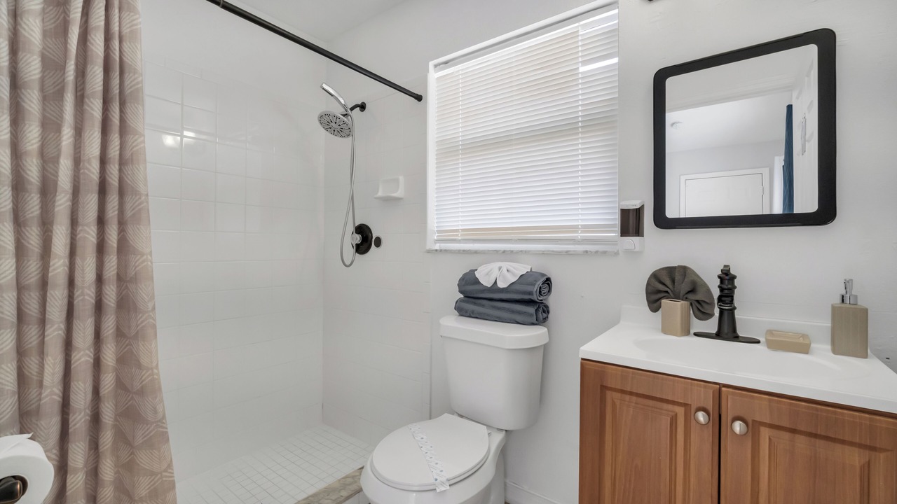 Photo of Bathroom in Thousand Oaks