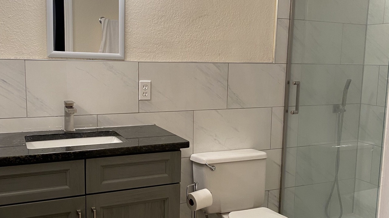 Photo of Bathroom in Auburndale