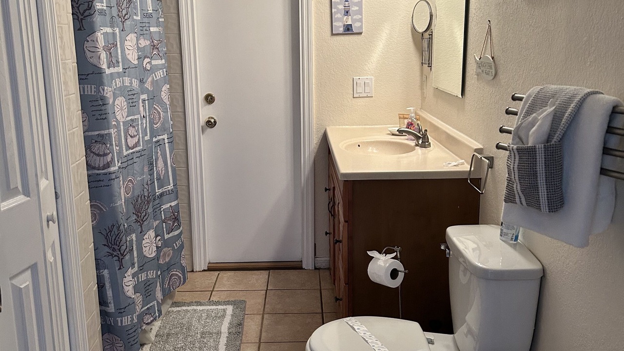 Photo of Bathroom in Auburndale