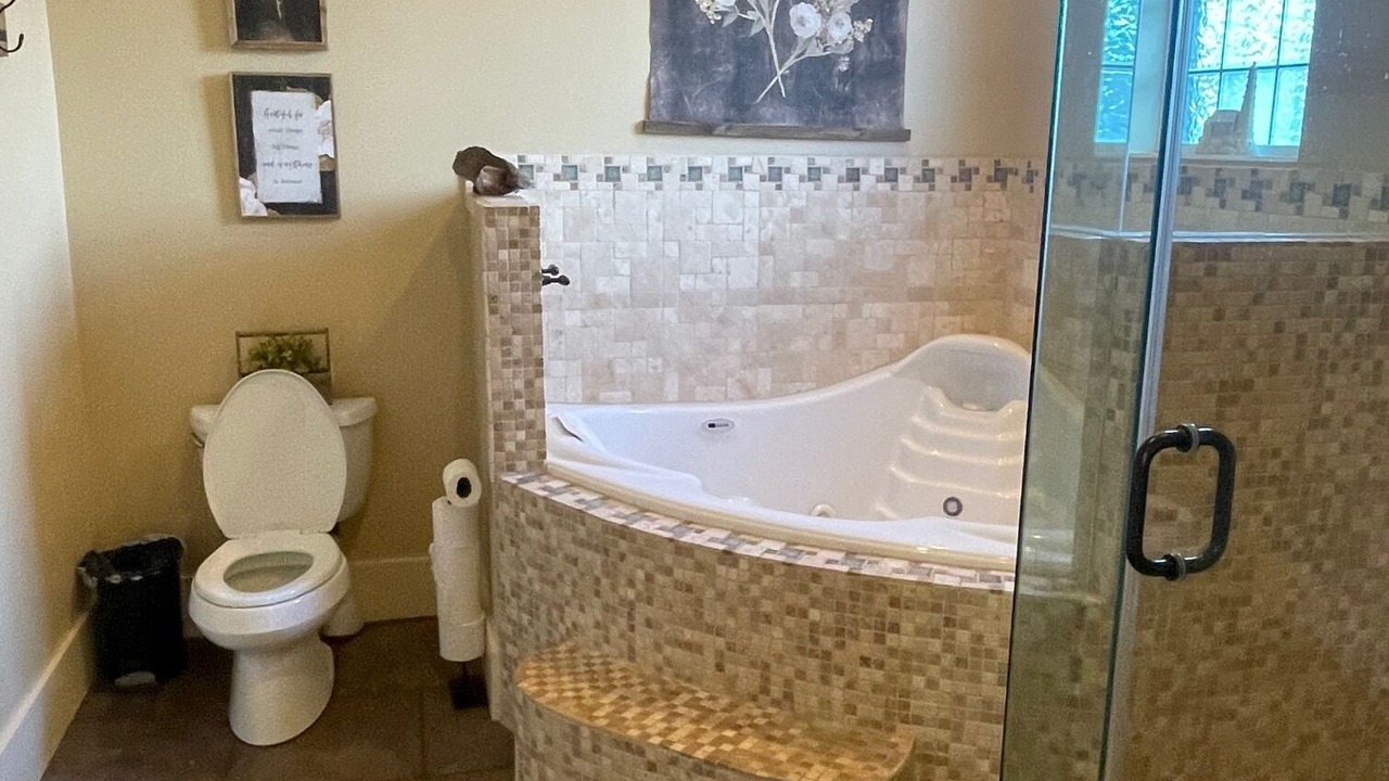 Photo of Bathroom in Thomas Drive