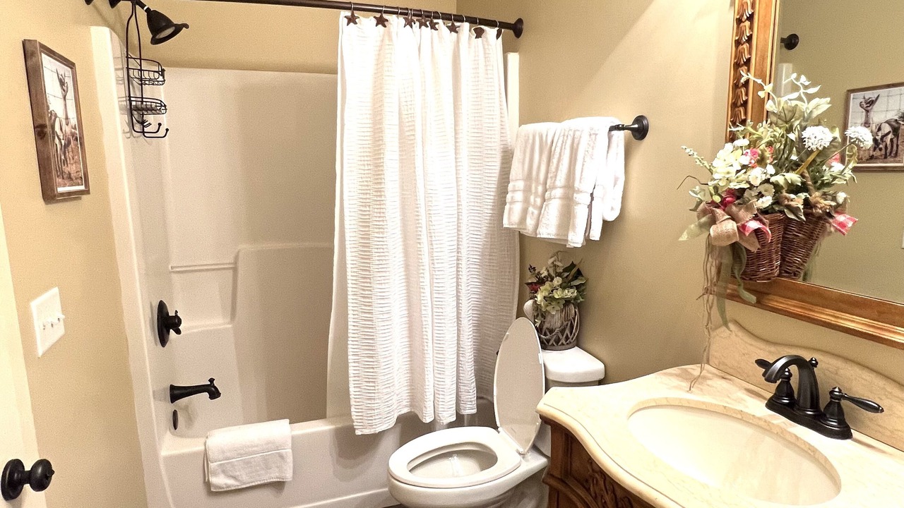 Photo of Bathroom in Thomas Drive