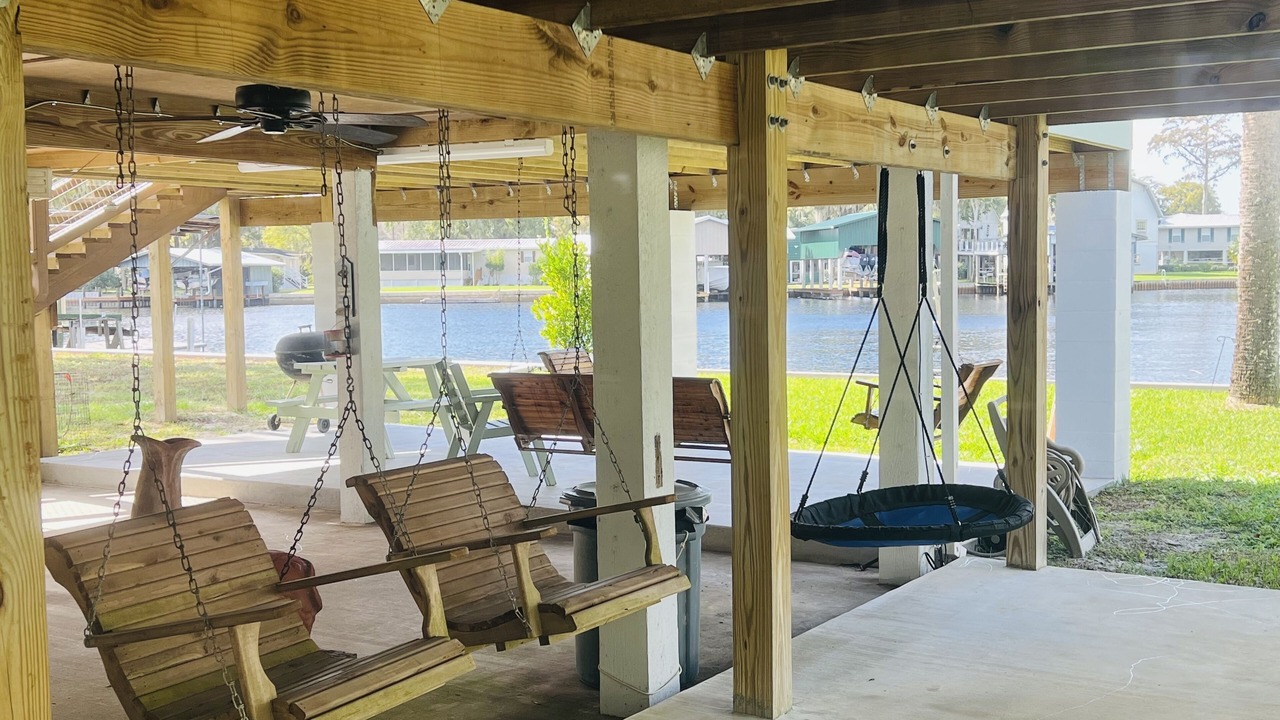 Photo of Patio Balcony in Suwannee