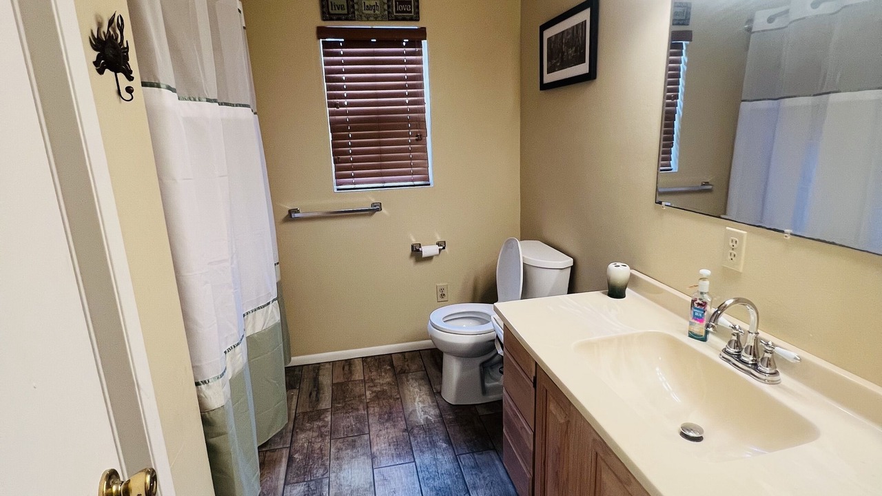 Photo of Bathroom in Suwannee
