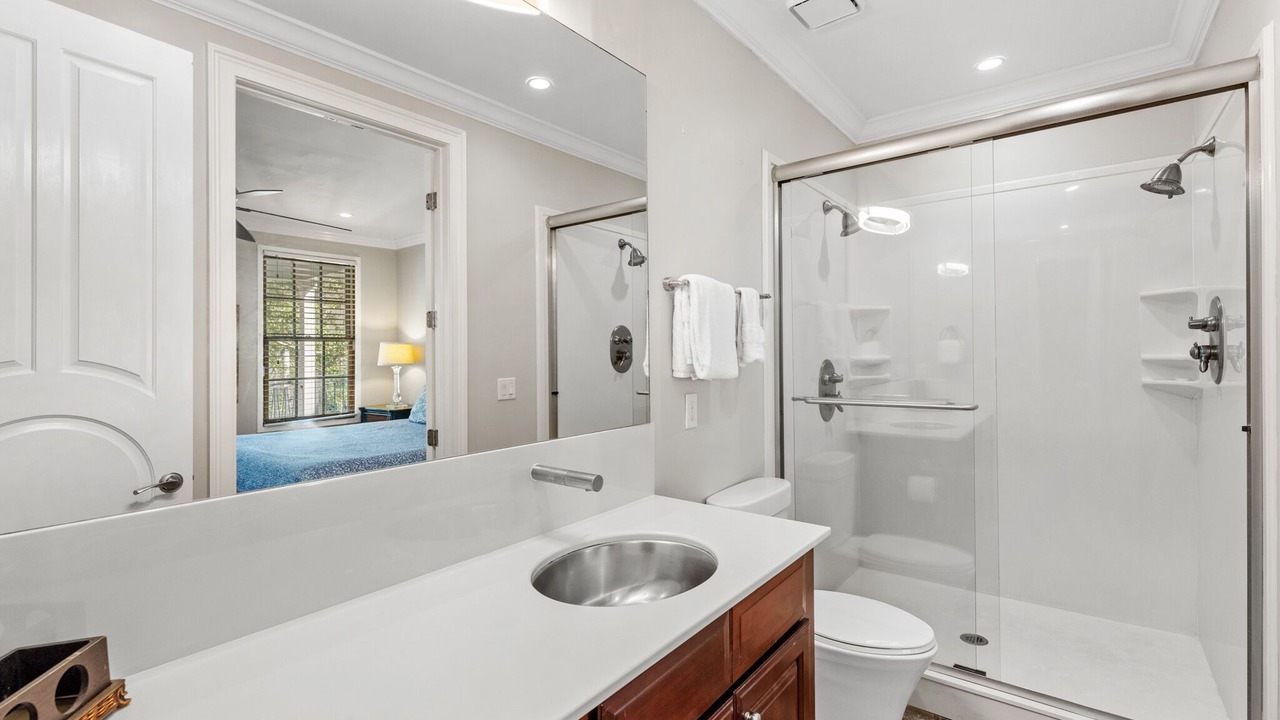 Photo of Bathroom in Baytowne Wharf