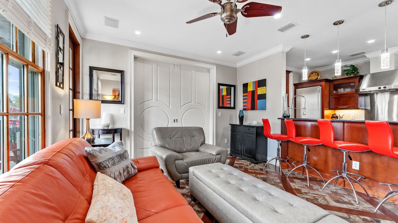 Photo of Livingroom in Baytowne Wharf