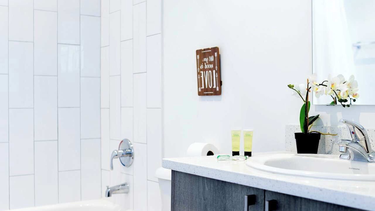 Photo of Bathroom in Golden Glades