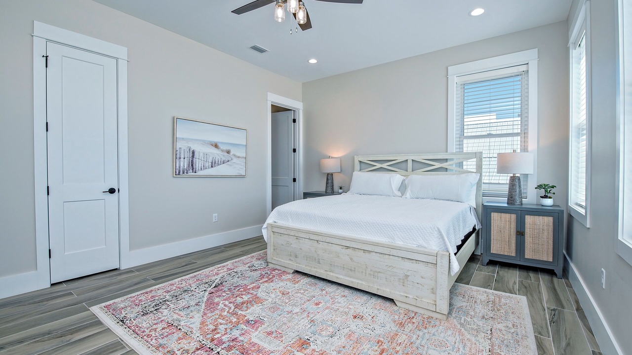 Photo of Bedroom in Surf Side Shores