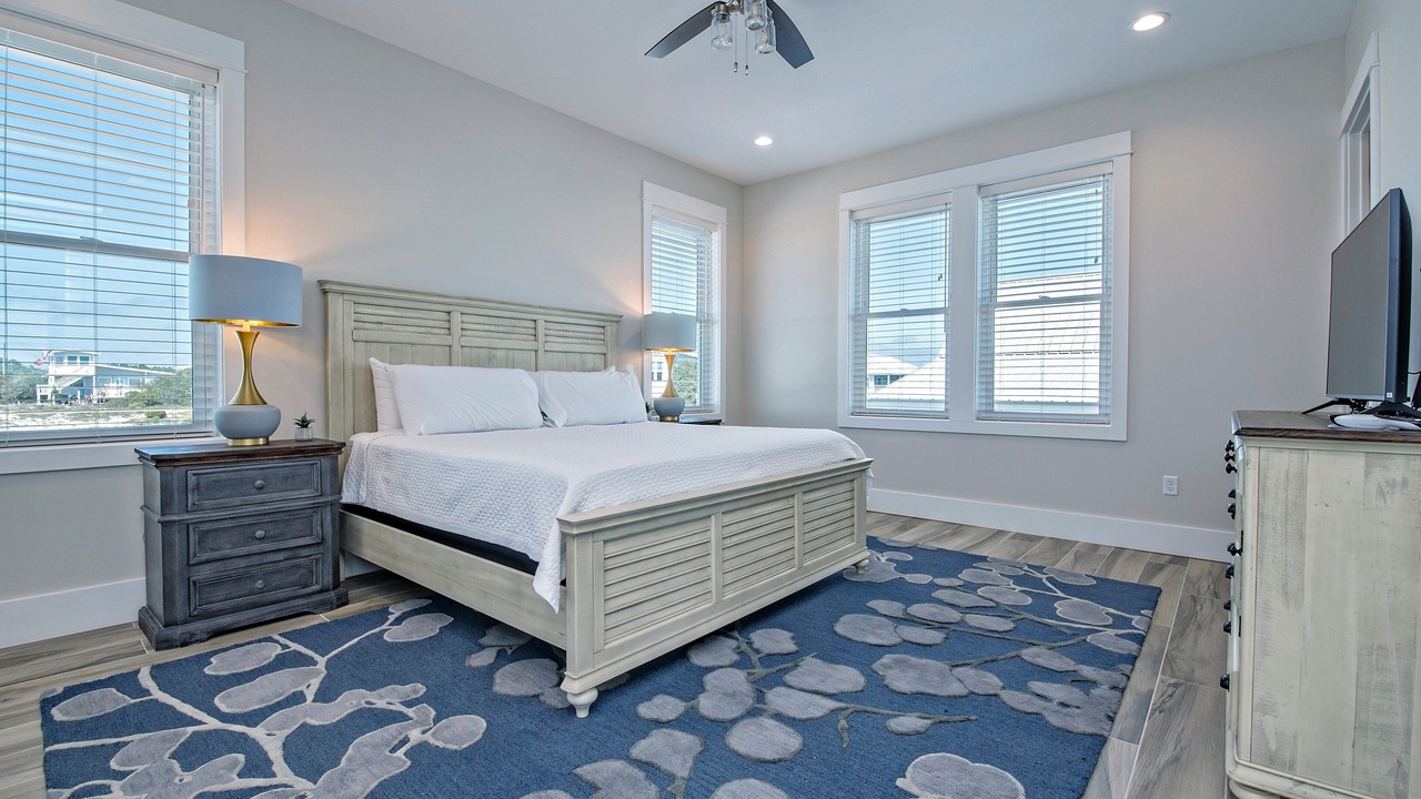 Photo of Bedroom in Surf Side Shores