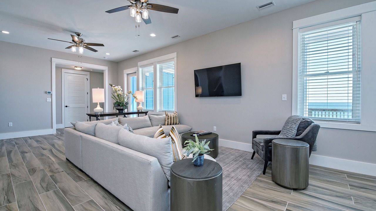 Photo of Livingroom in Surf Side Shores