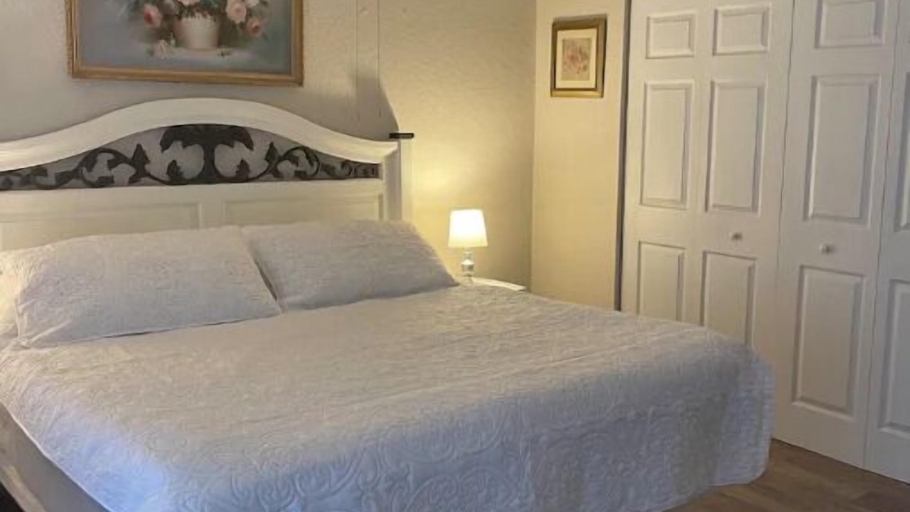 Photo of Bedroom in River Park